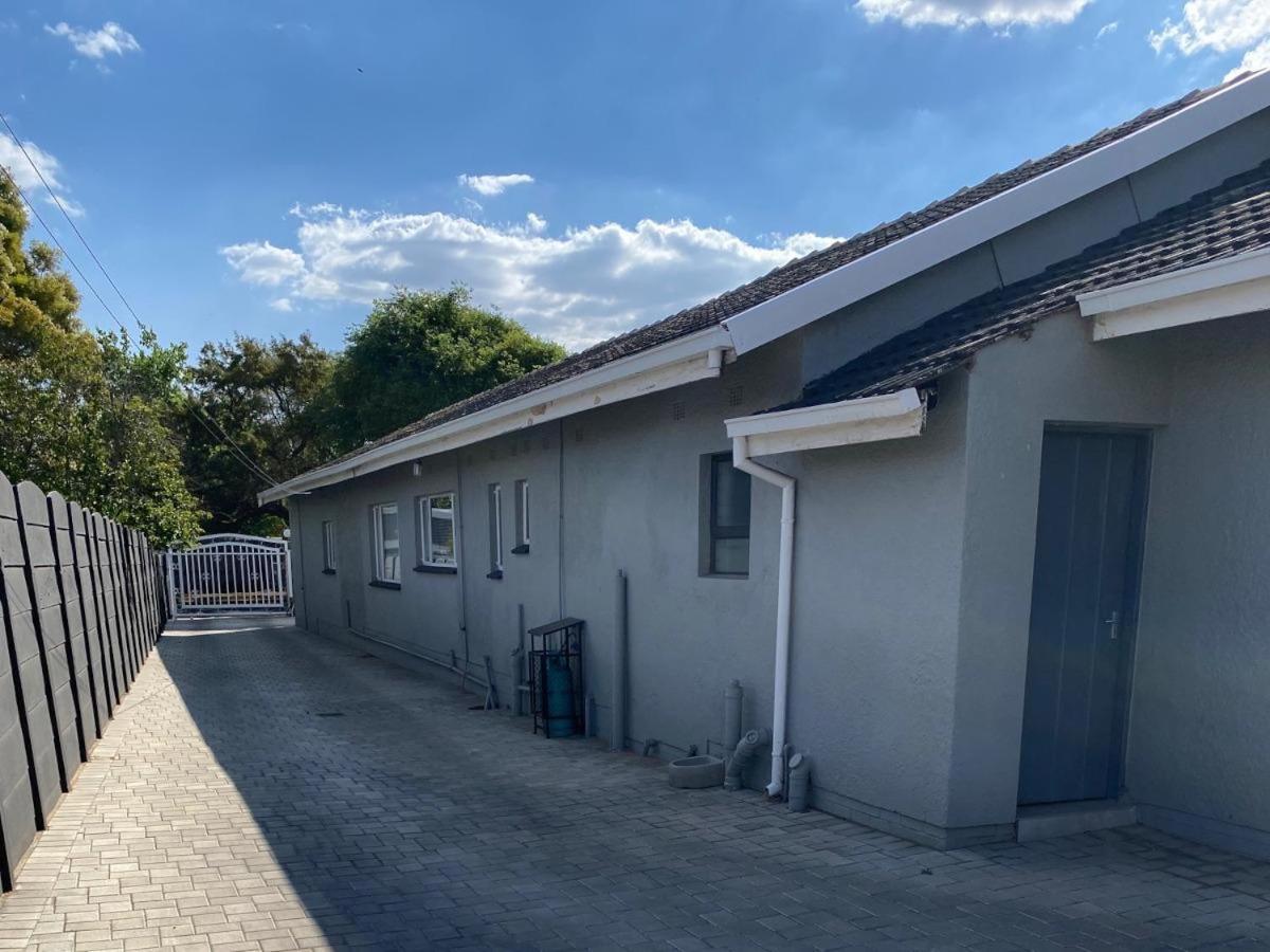 Staysure Guesthouse Alberton Exterior foto
