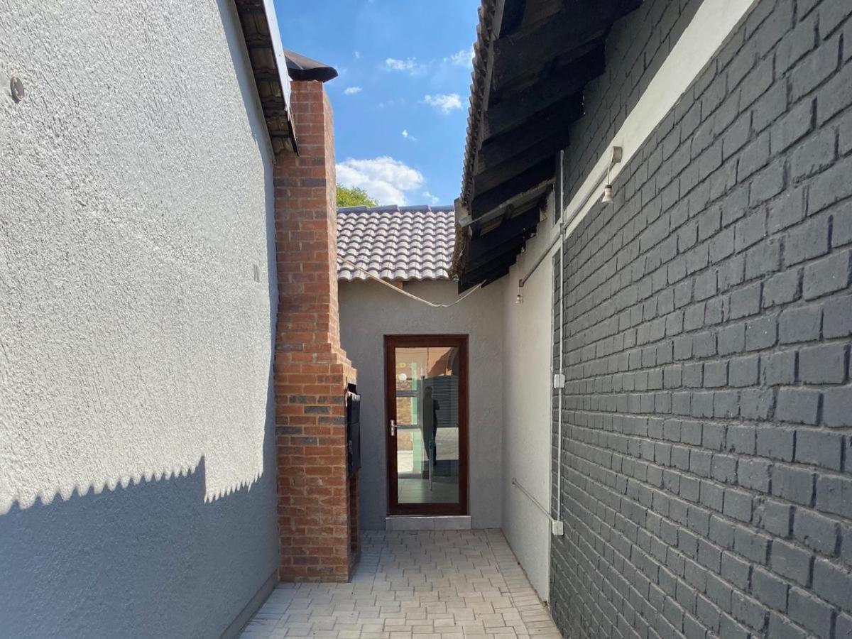 Staysure Guesthouse Alberton Exterior foto